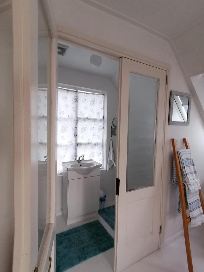 Quarto em Acomodações Particulares Llamedos Loft With Sea View *